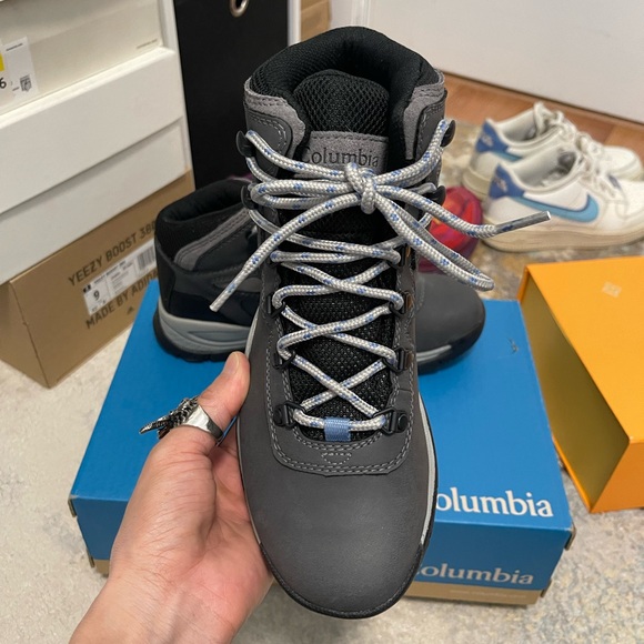 Women’s Size 8 (Euro Sz 39) Columbia Newton Ridge Plus Hiking Boots Black & Grey - Picture 12 of 17